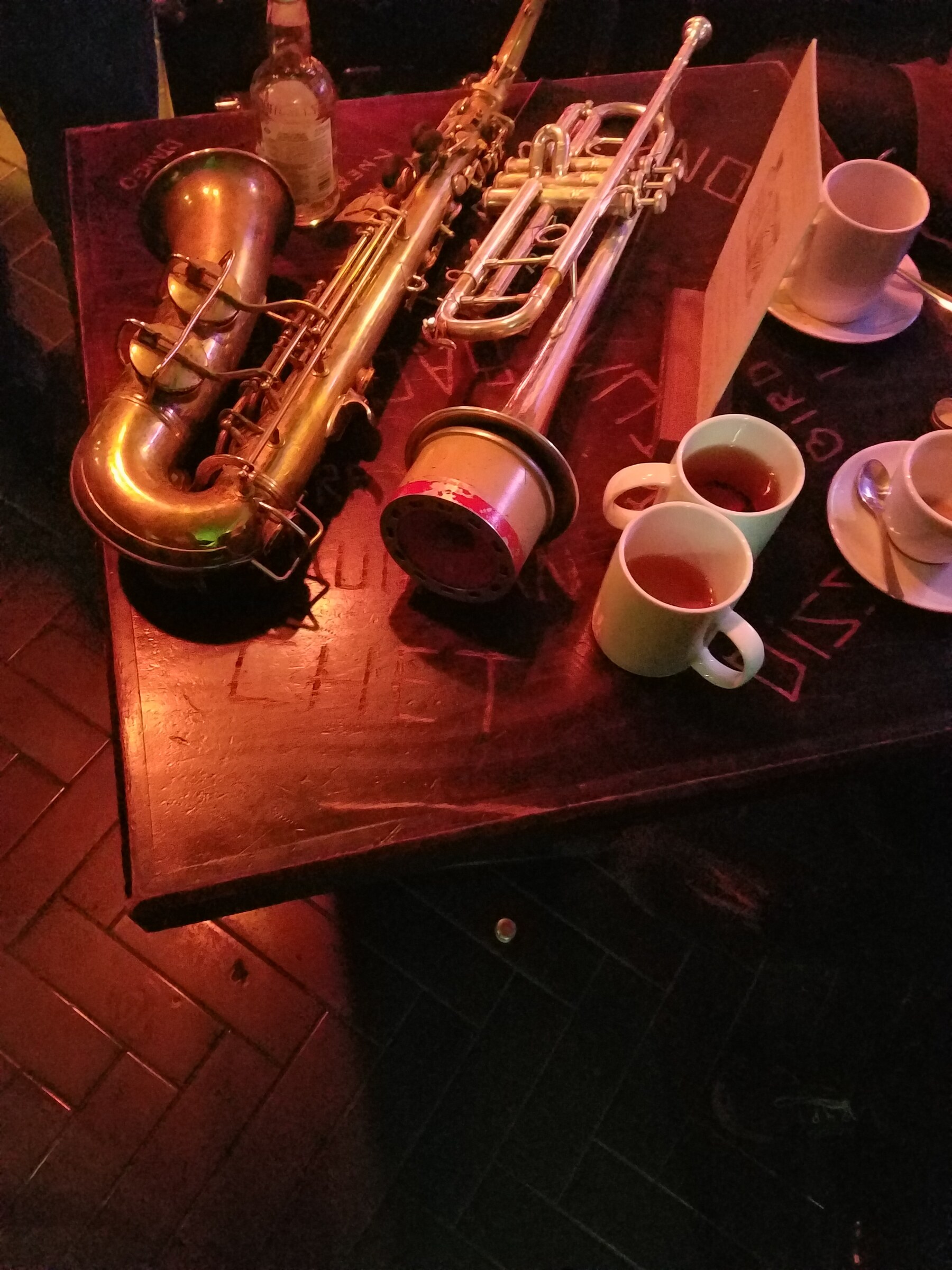Live jazz club performance · October 10, 2016