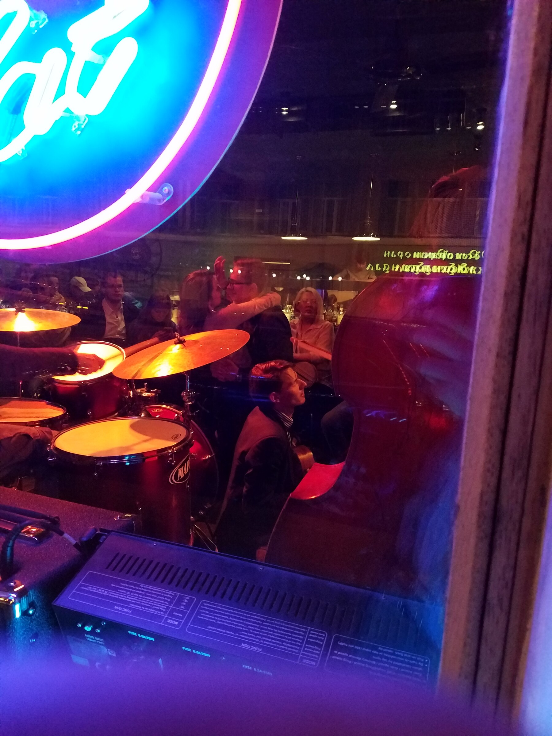 Live jazz club performance · October 10, 2016