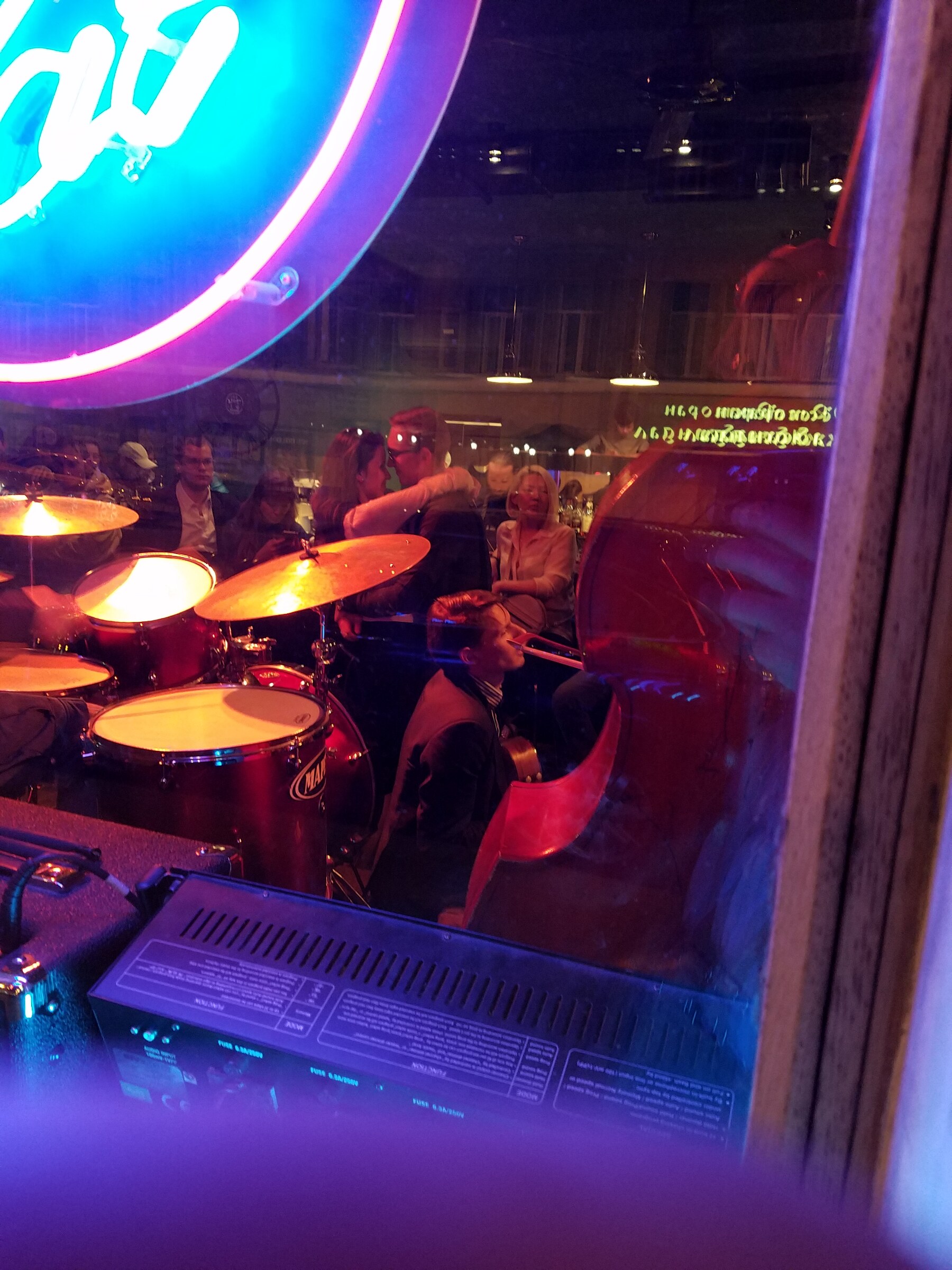 Live jazz club performance · October 10, 2016